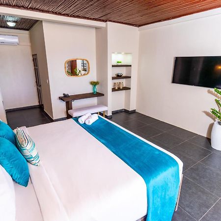 Hotel Los Farallones ラ・リベルタード エクステリア 写真