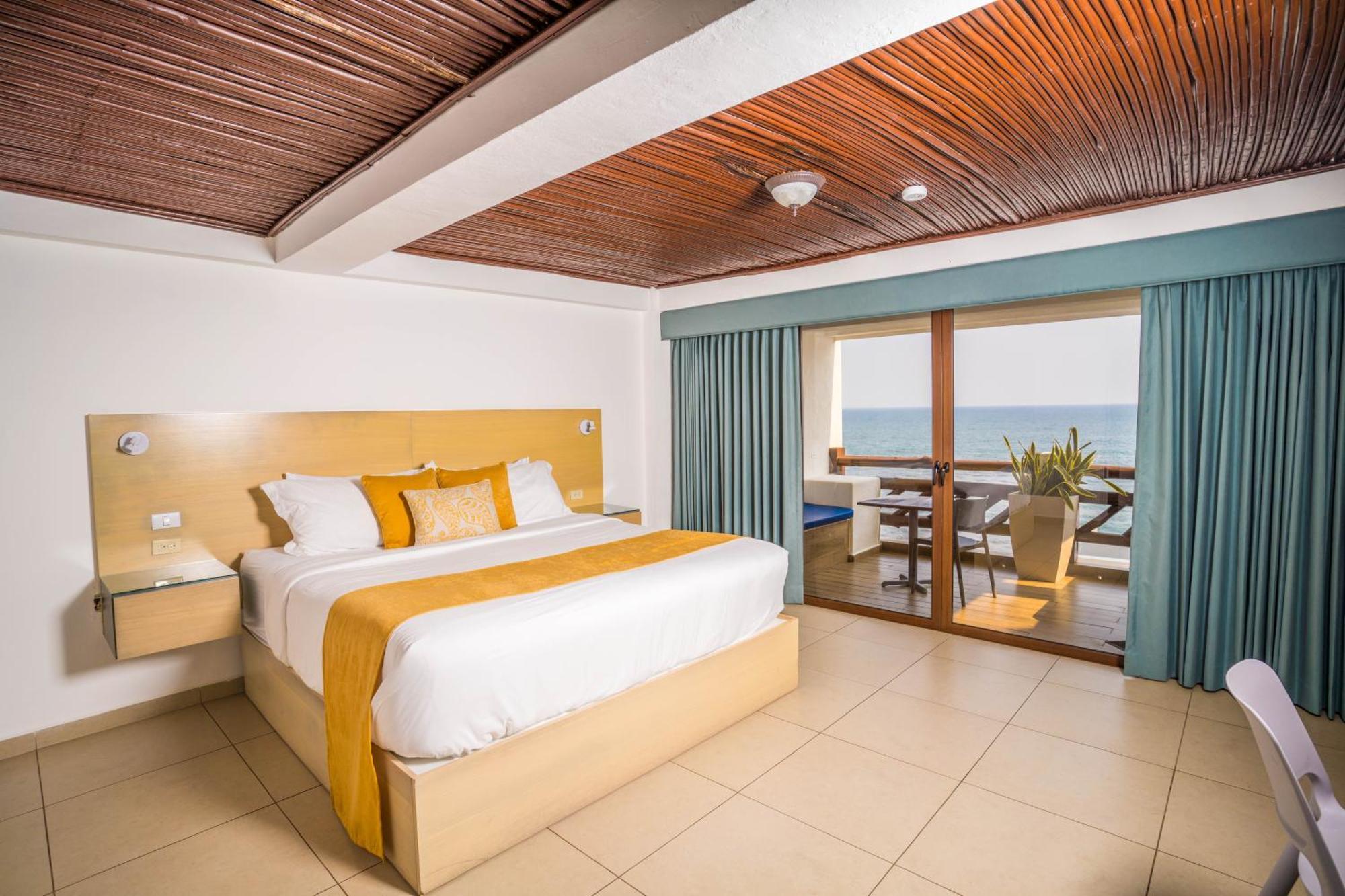 Hotel Los Farallones ラ・リベルタード エクステリア 写真